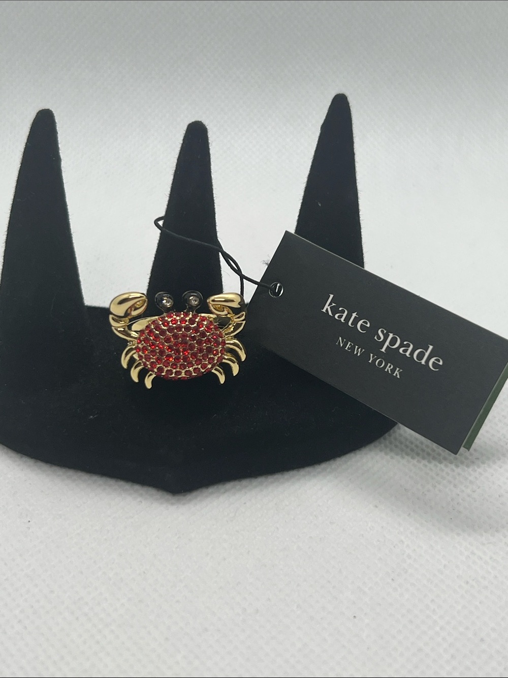kate spade gold-tone ring with red crystal crab